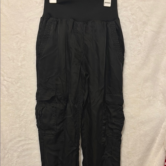 Pants - Women's Black Cargo Pants